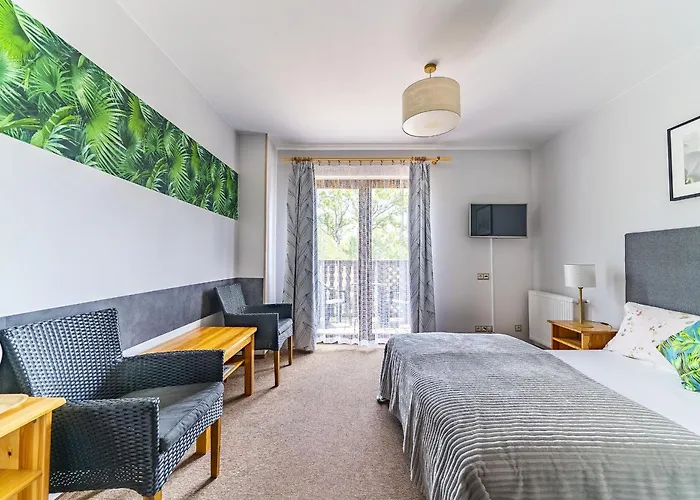 Nefryt - Lodowka I Czajnik W Pokoju, Dwa Aneksy Kuchenne Ogolnodostepne, Duzy Parking Rezort *